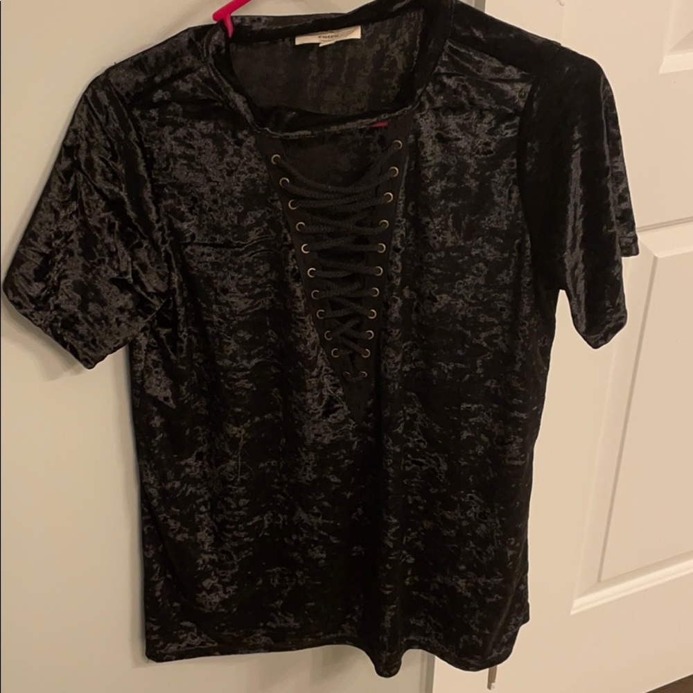 Entro velvet top